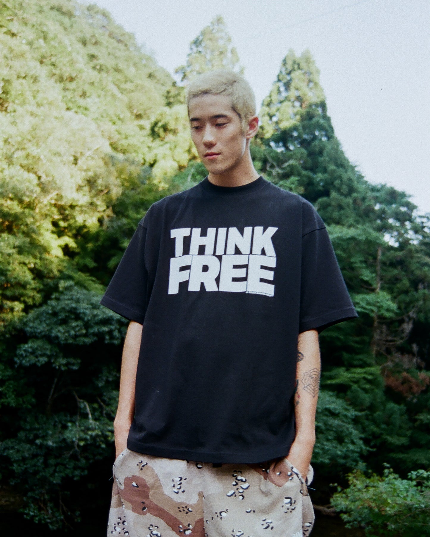 THINK FREE T-shirts "Black”